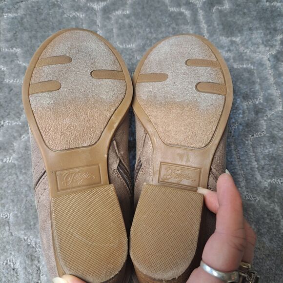 FERGIE BIANCA BOOTIE ANKLE BOOTS WOMENS SIZE 7M DISTRESSED LOW HEEL SIDE ZIP - Picture 8 of 10